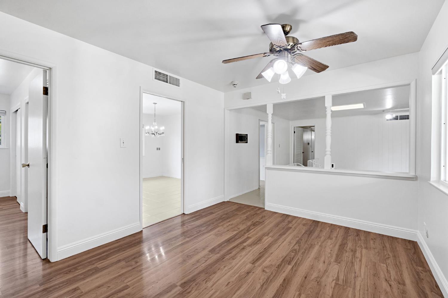 1126 E Paul Ave, Fresno, CA 93710