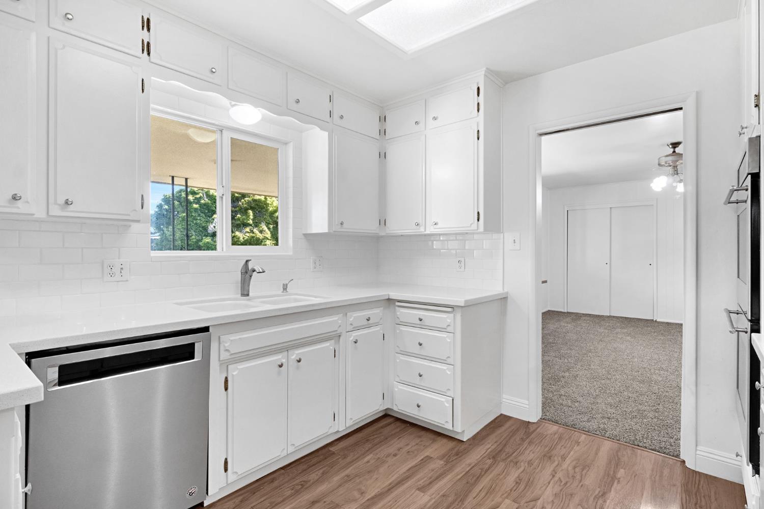 1126 E Paul Ave, Fresno, CA 93710