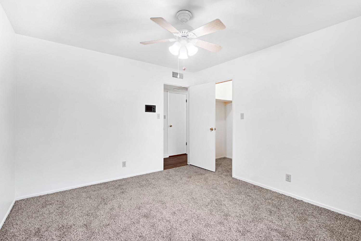 1126 E Paul Ave, Fresno, CA 93710