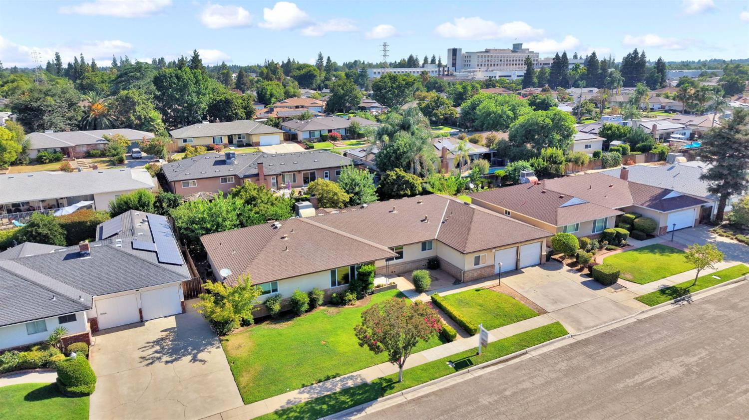 1126 E Paul Ave, Fresno, CA 93710